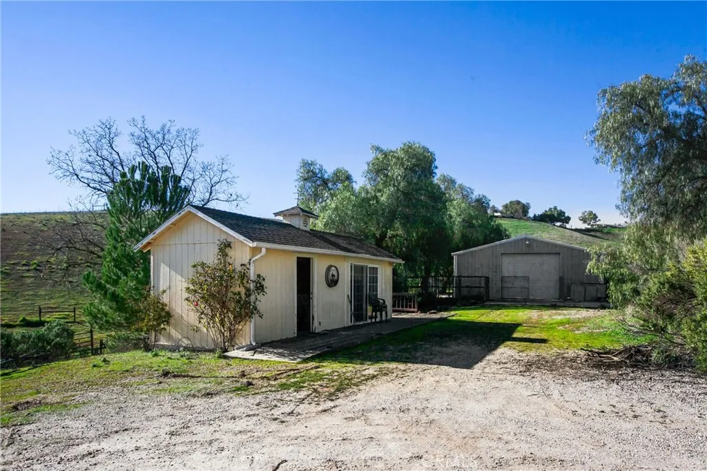 2950 Old Ford Rd, Creston, California 93446 home-pic-25