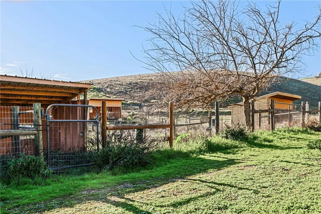 2950 Old Ford Rd, Creston, California 93446 home-pic-26