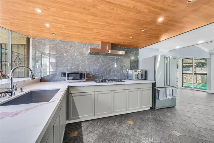 645 S Trident Street, Anaheim, California 92804