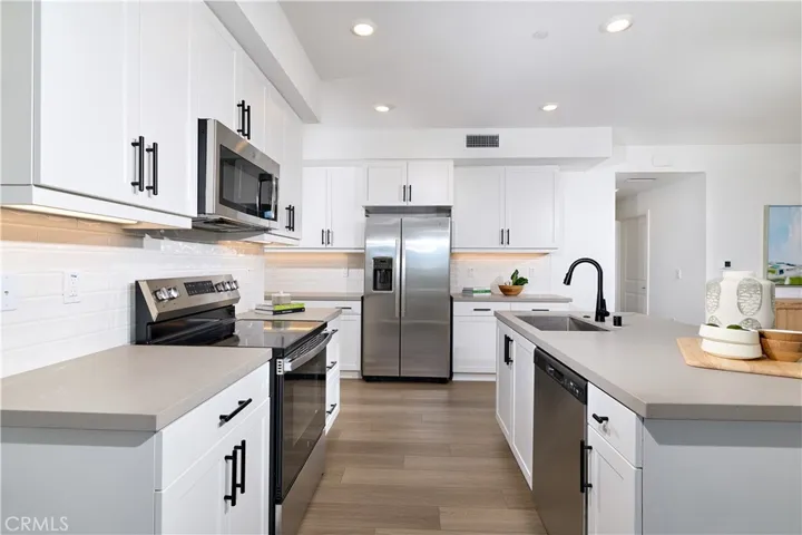 12903 Paradiso Drive 101, Eastvale, California 92880