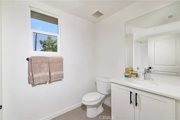 12903 Paradiso Drive 101, Eastvale, California 92880