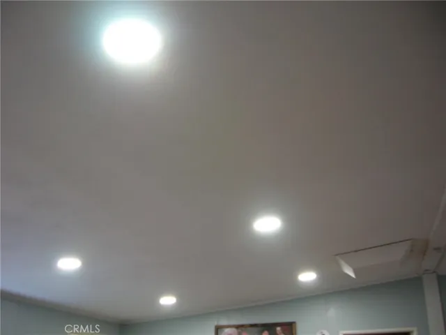 RECESSED LIGHTS