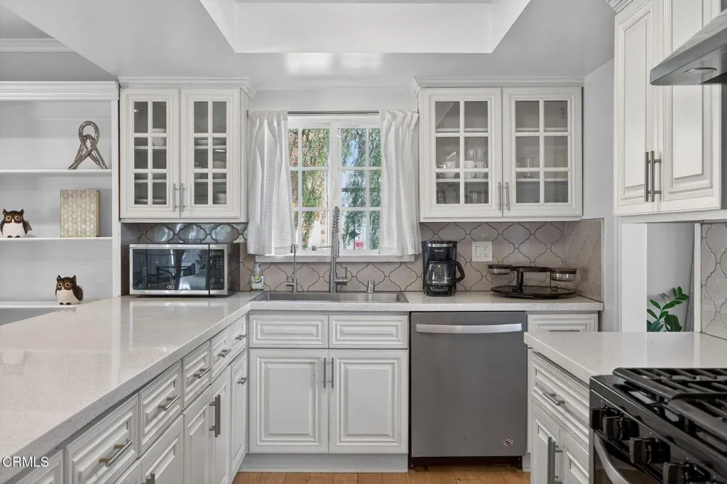 1675 Calle Artigas, Thousand Oaks, California 91360 home-pic-18