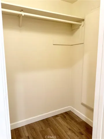 Walking Closet