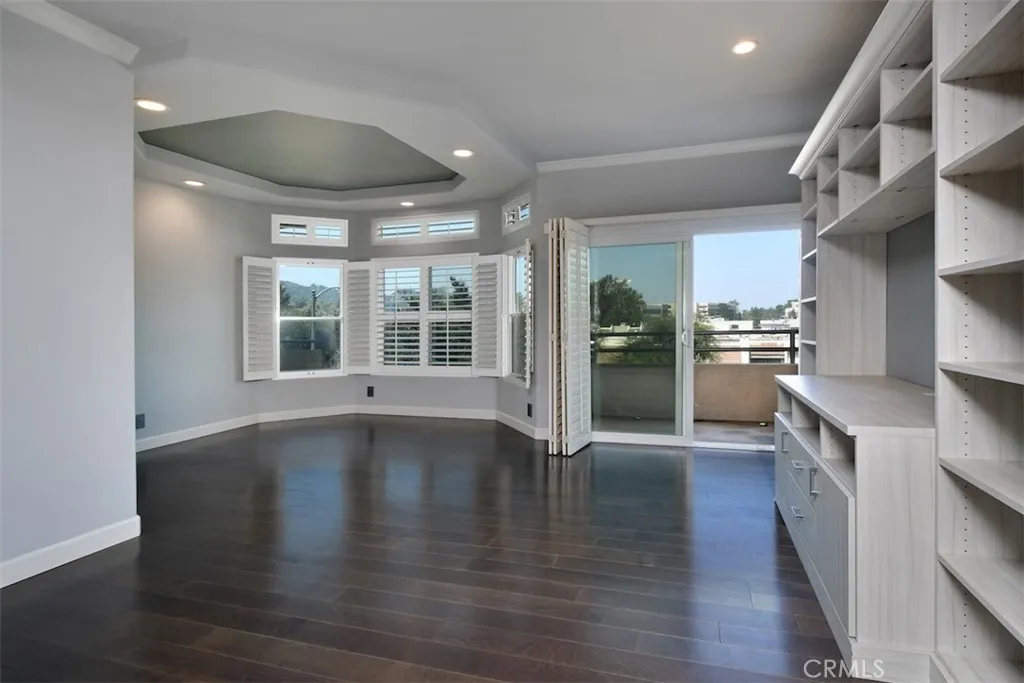 4230 Colfax Avenue 201, Studio City, California 91604 home-pic-2