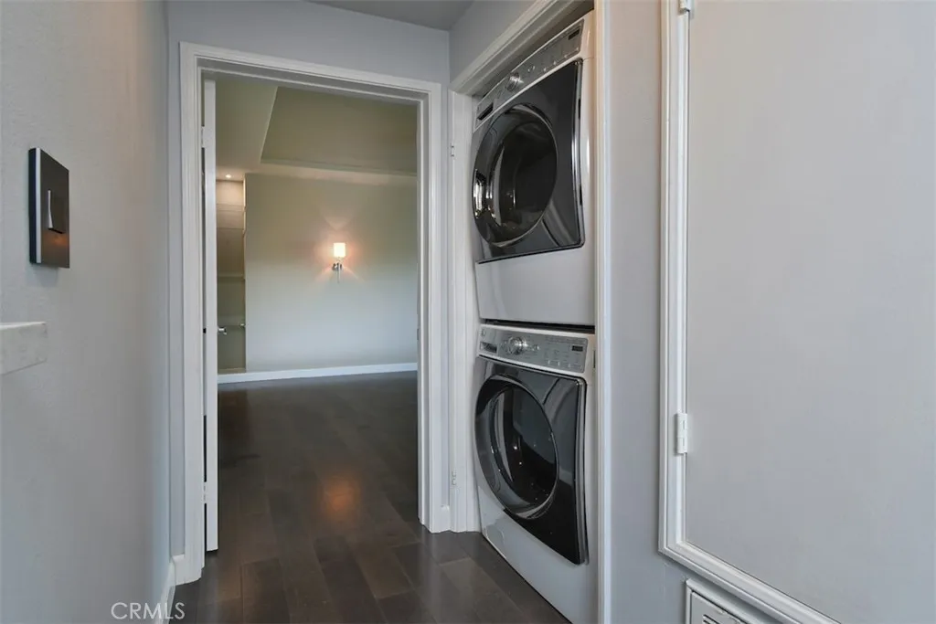 4230 Colfax Avenue 201, Studio City, California 91604 home-pic-20