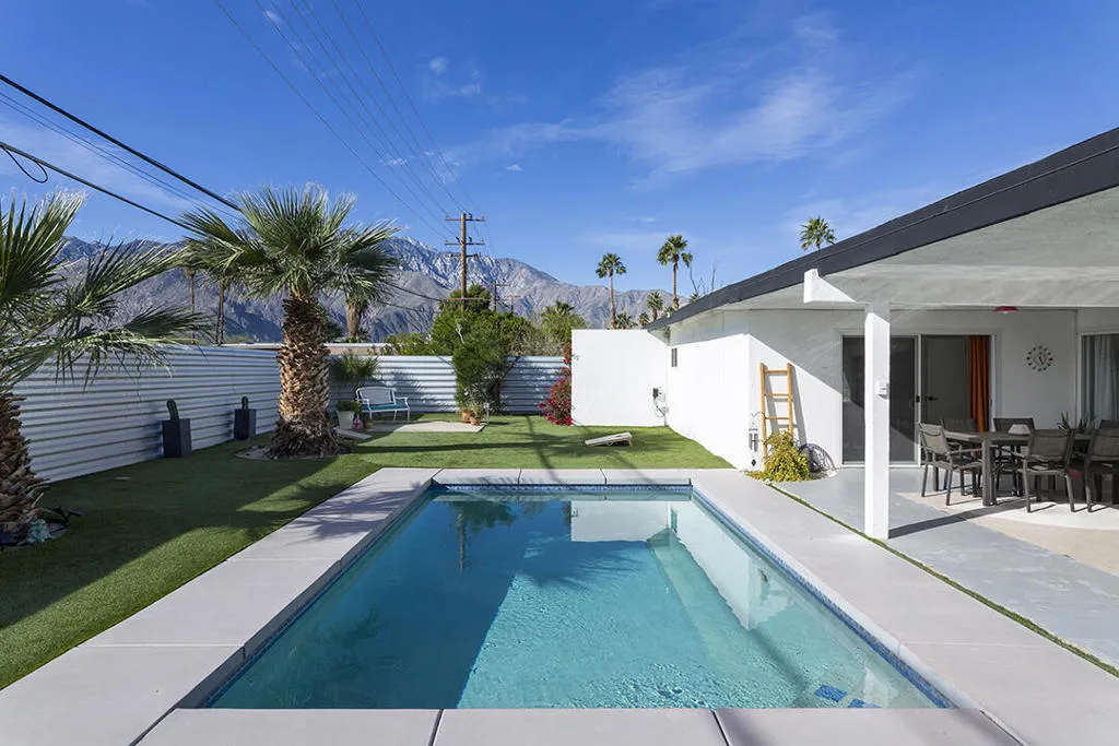 2899 E San Juan Road, Palm Springs, California 92262 home-pic-17