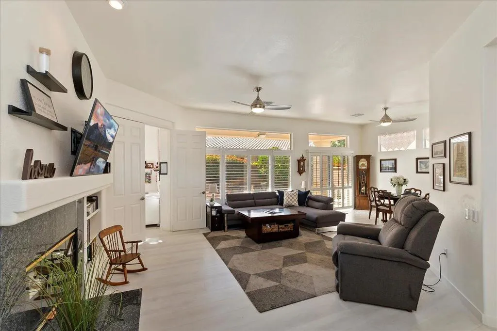 37215 Turnberry Isle Drive, Palm Desert, California 92211 home-pic-6