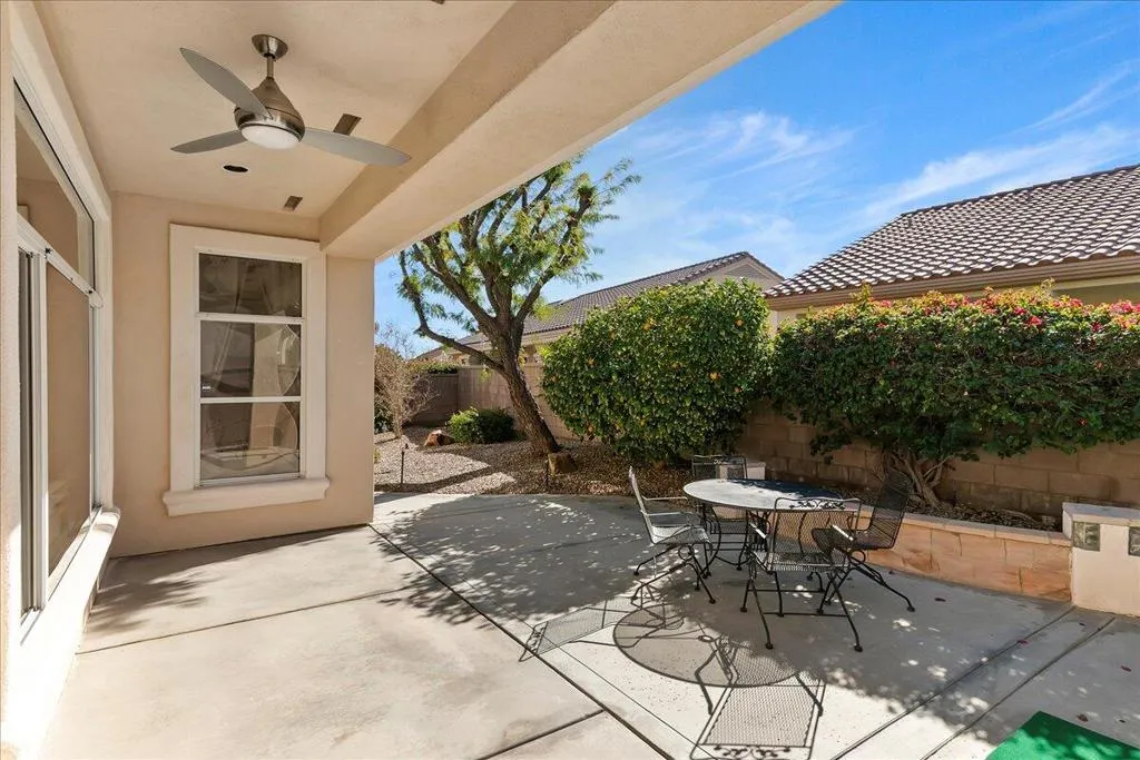 37215 Turnberry Isle Drive, Palm Desert, California 92211 home-pic-27