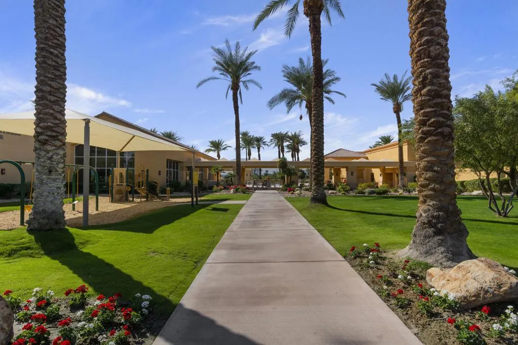 37215 Turnberry Isle Drive, Palm Desert, California 92211 home-pic-32