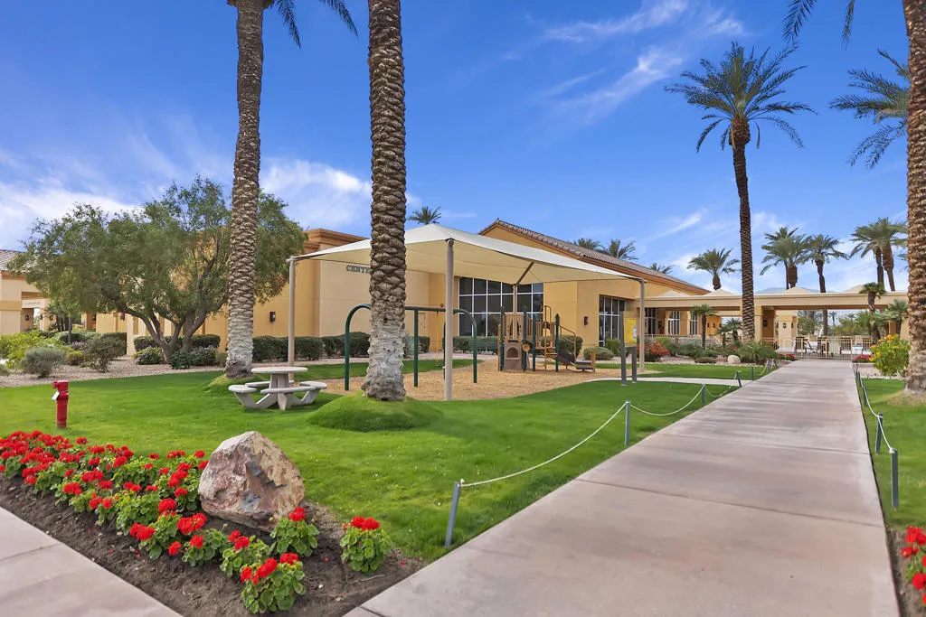 37215 Turnberry Isle Drive, Palm Desert, California 92211 home-pic-33