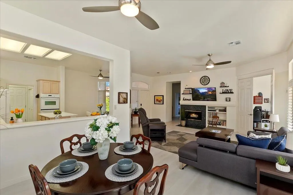 37215 Turnberry Isle Drive, Palm Desert, California 92211 home-pic-10