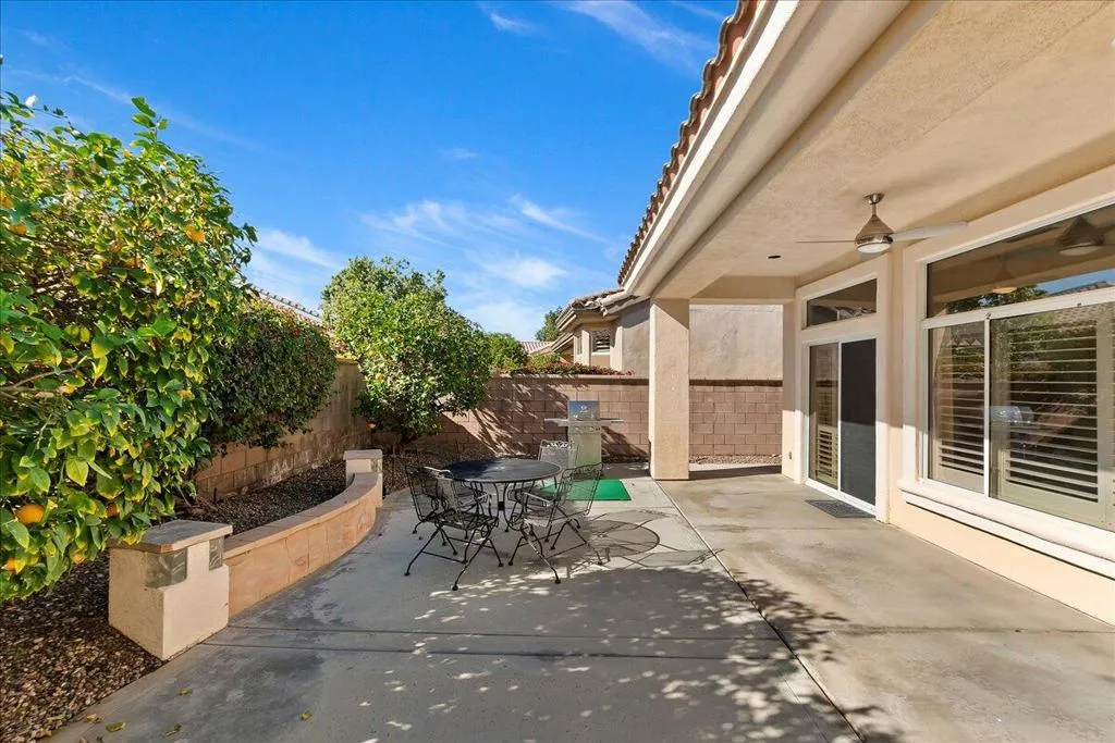 37215 Turnberry Isle Drive, Palm Desert, California 92211 home-pic-29