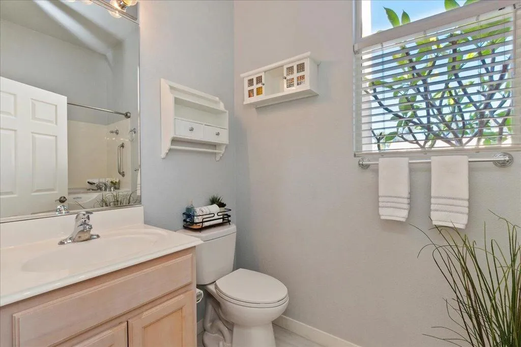 37215 Turnberry Isle Drive, Palm Desert, California 92211 home-pic-24