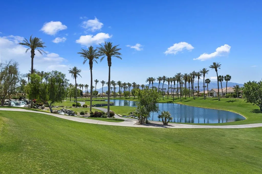 37215 Turnberry Isle Drive, Palm Desert, California 92211 home-pic-45