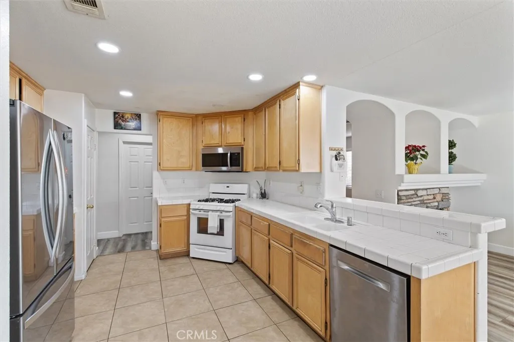 26395 Old Anvil Lane, Moreno Valley, California 92555 home-pic-17