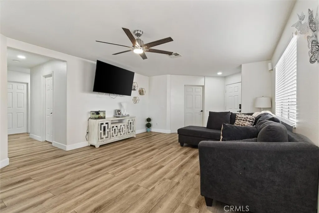 26395 Old Anvil Lane, Moreno Valley, California 92555 home-pic-11