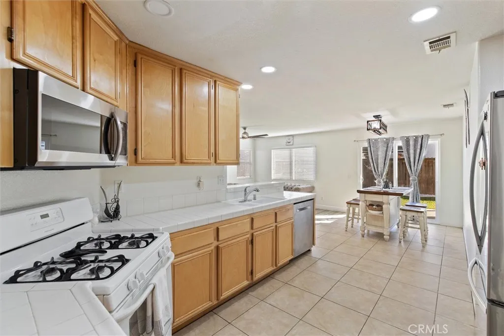 26395 Old Anvil Lane, Moreno Valley, California 92555 home-pic-21