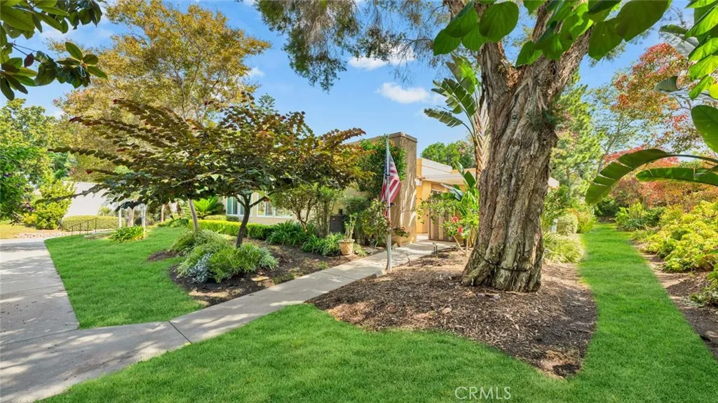 3003 Via Buena A, Laguna Woods, California 92637 home-pic-2