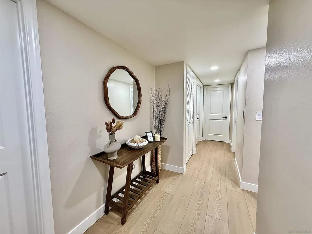 370 Rosecrans St 302, San Diego, California 92106 home-pic-32
