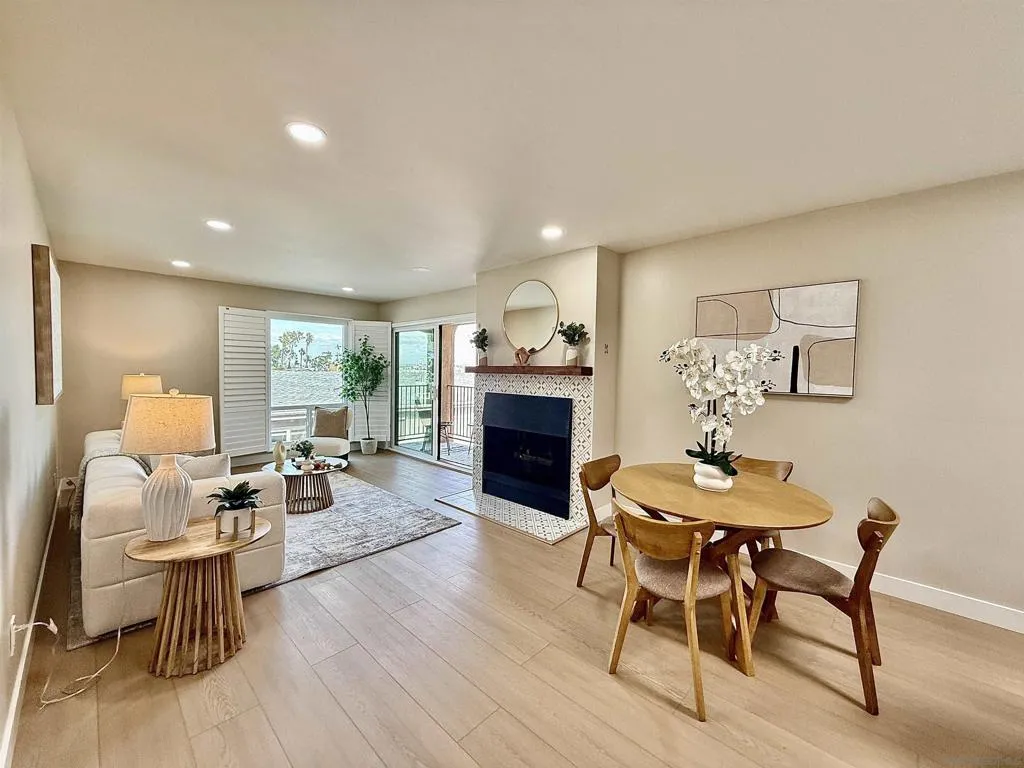 370 Rosecrans St 302, San Diego, California 92106 home-pic-18