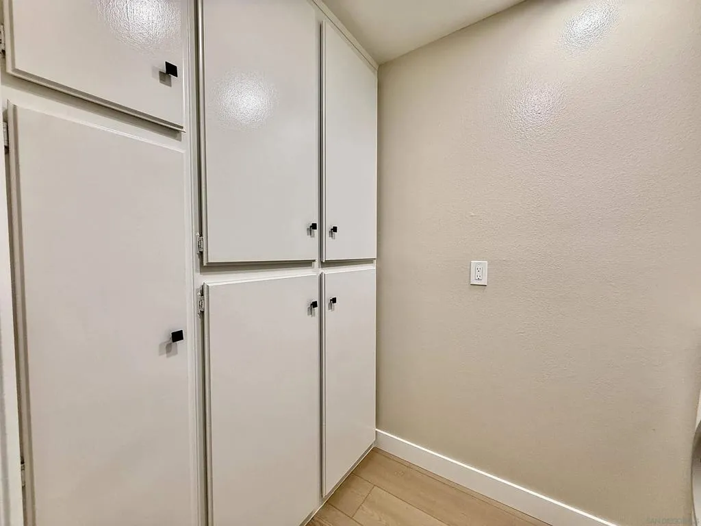370 Rosecrans St 302, San Diego, California 92106 home-pic-21