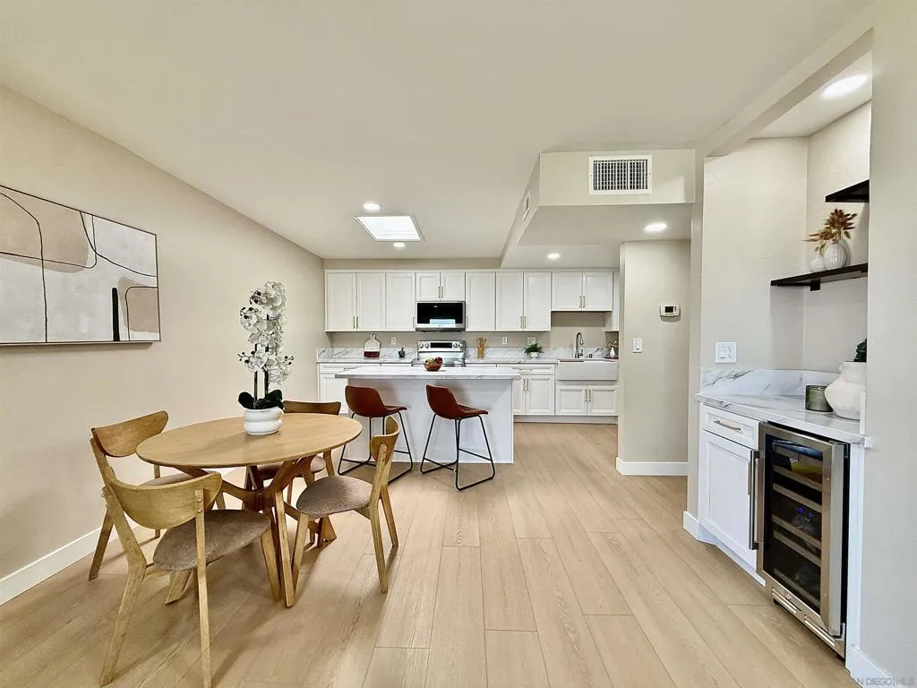 370 Rosecrans St 302, San Diego, California 92106 home-pic-17