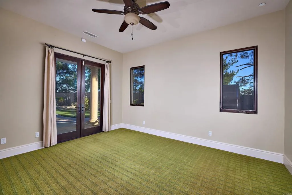 Bedroom in detached guest house