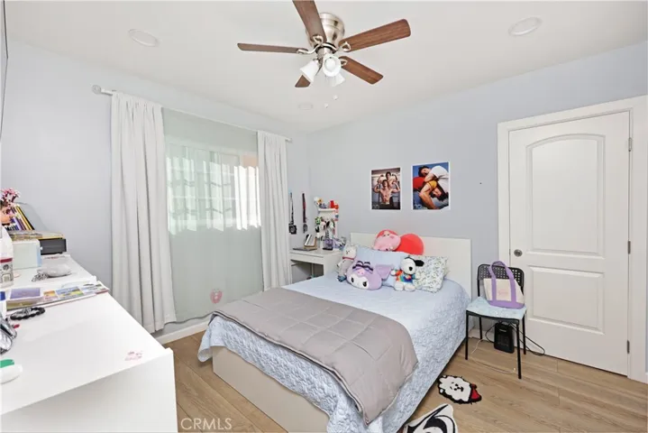 Main House: 2nd Bedroom