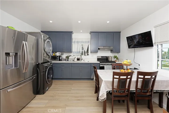 Upstairs Unit: Kitchen