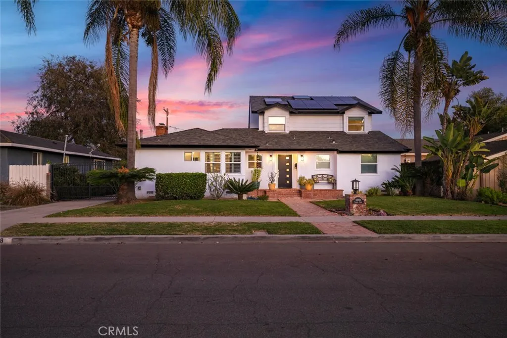 1848 N College Circle, Long Beach, California 90815 home-pic-0