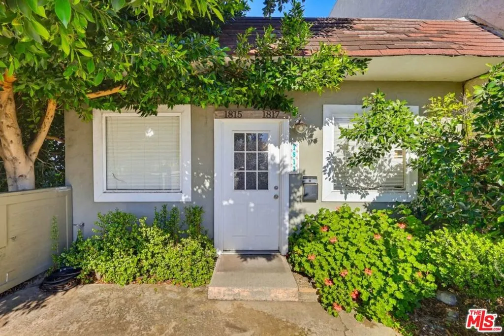 1817 W Burbank Boulevard, Burbank, California 91506 home-pic-3
