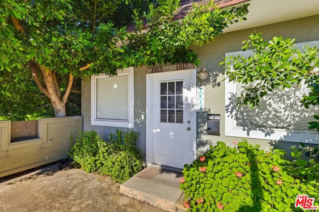 1817 W Burbank Boulevard, Burbank, California 91506 home-pic-4