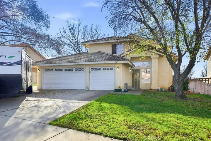3 Car Driveway & Garage