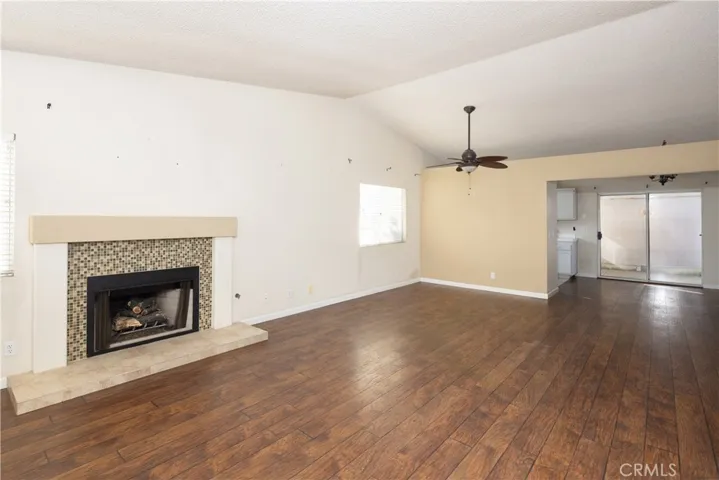 Open floor plan from the living room into the kitchen