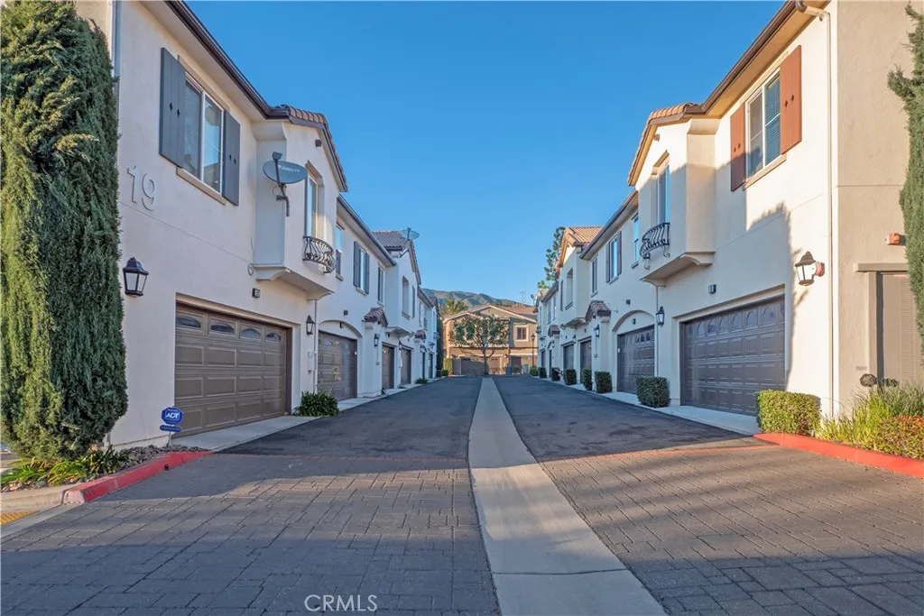 15723 Parkhouse, Fontana, California 92336 home-pic-24