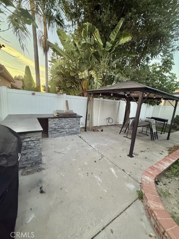 10549 Rhodesia, Sunland, California 91040 home-pic-11