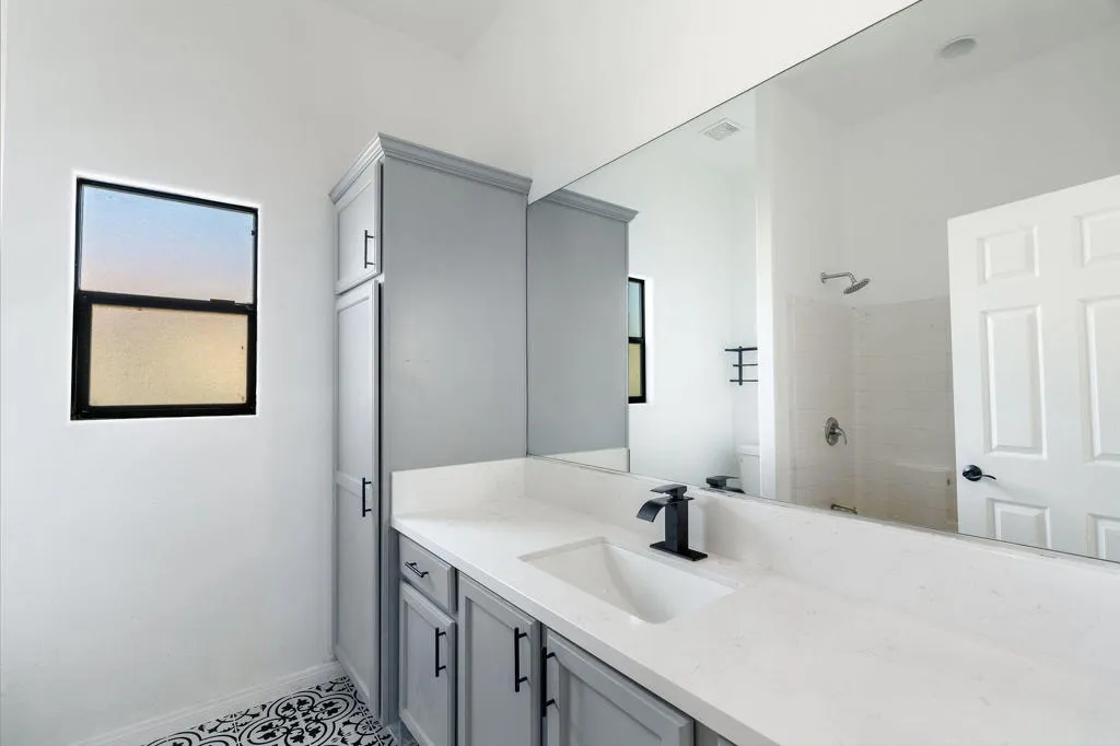 16240 Avenida Rambla, Desert Hot Springs, California 92240 home-pic-10