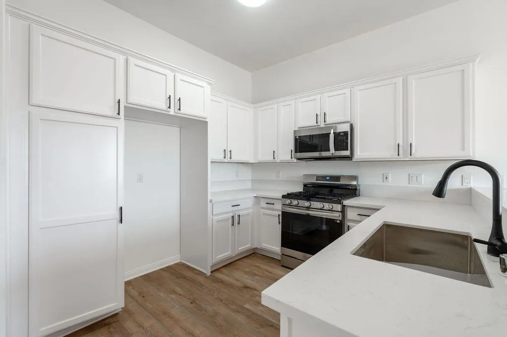 16240 Avenida Rambla, Desert Hot Springs, California 92240 home-pic-6