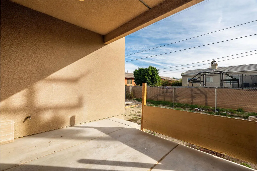 16240 Avenida Rambla, Desert Hot Springs, California 92240 home-pic-25
