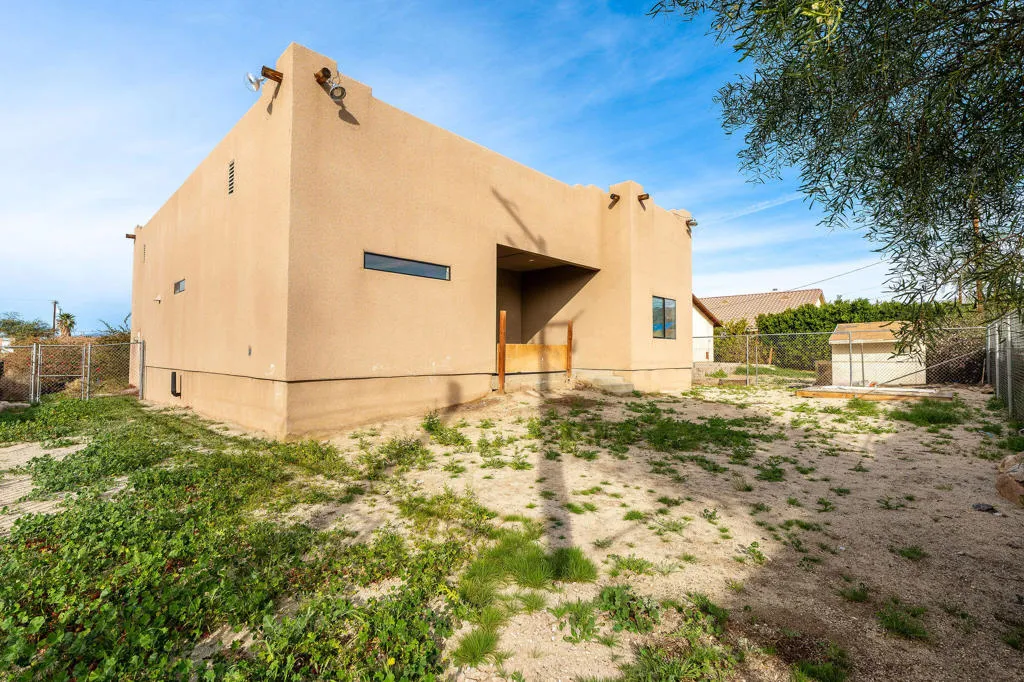 16240 Avenida Rambla, Desert Hot Springs, California 92240 home-pic-27