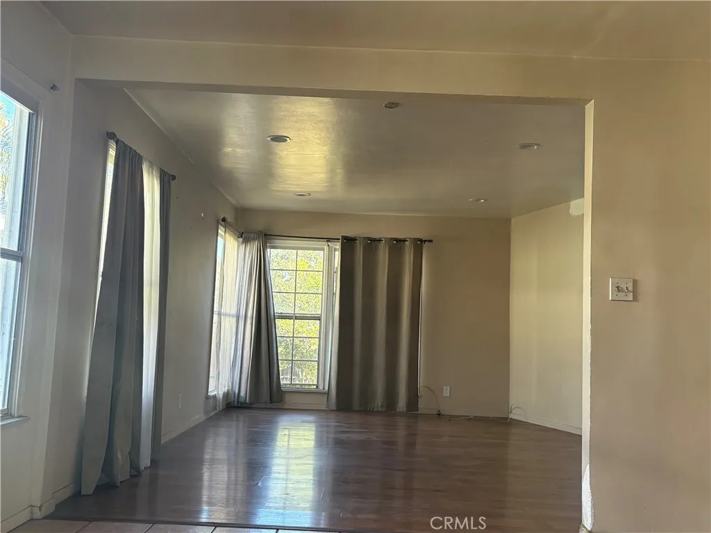 6331 Columbus Avenue, Van Nuys, California 91411 home-pic-7
