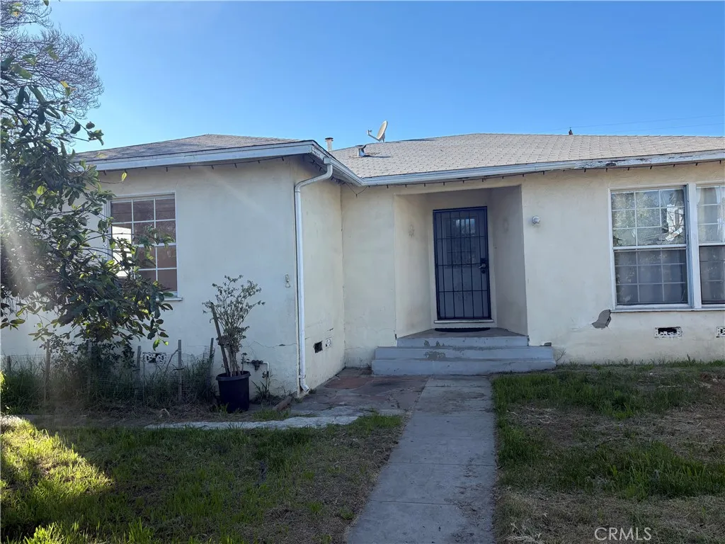 6331 Columbus Avenue, Van Nuys, California 91411 home-pic-1