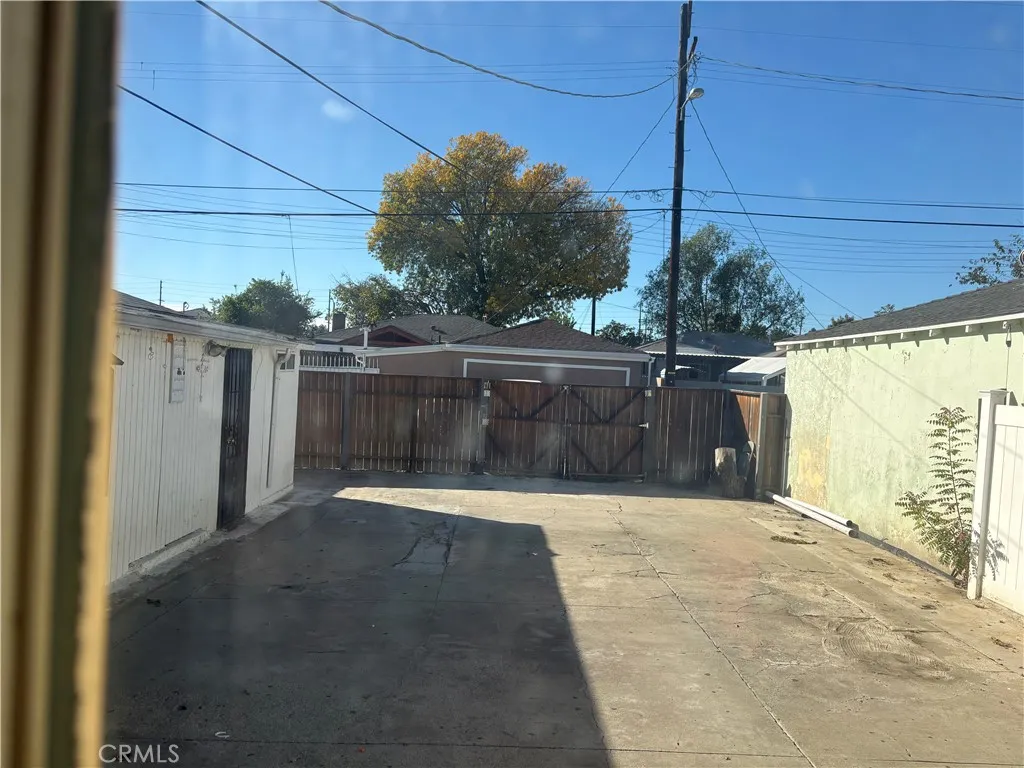 6331 Columbus Avenue, Van Nuys, California 91411 home-pic-3