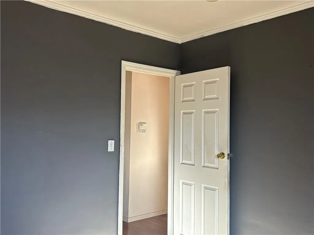 6331 Columbus Avenue, Van Nuys, California 91411 home-pic-10