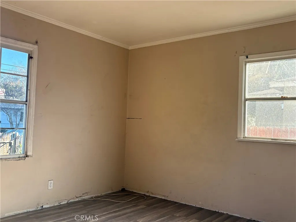 6331 Columbus Avenue, Van Nuys, California 91411 home-pic-12