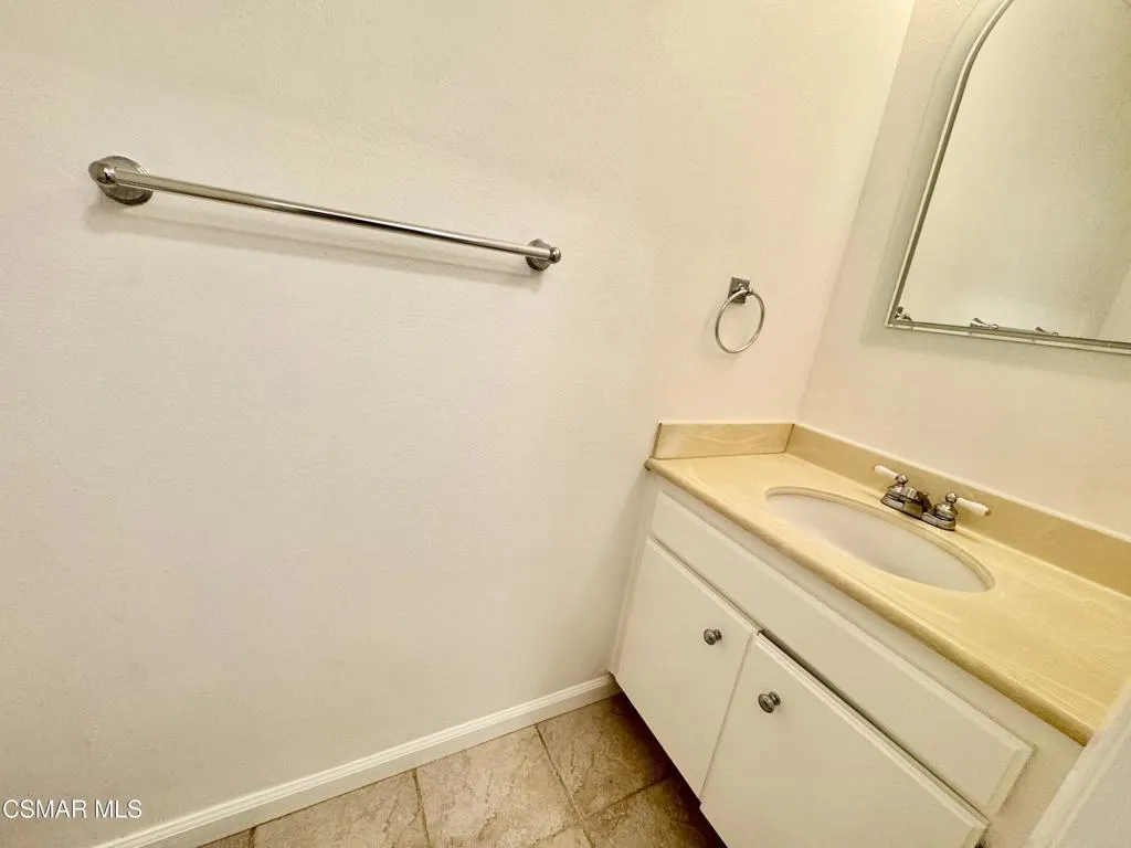 15266 Campus Park Drive C, Moorpark, California 93021 home-pic-11