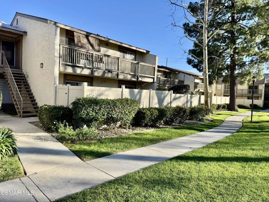 15266 Campus Park Drive C, Moorpark, California 93021 home-pic-1