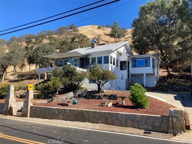 12605 Lakeshore Drive, Clearlake, California 95422