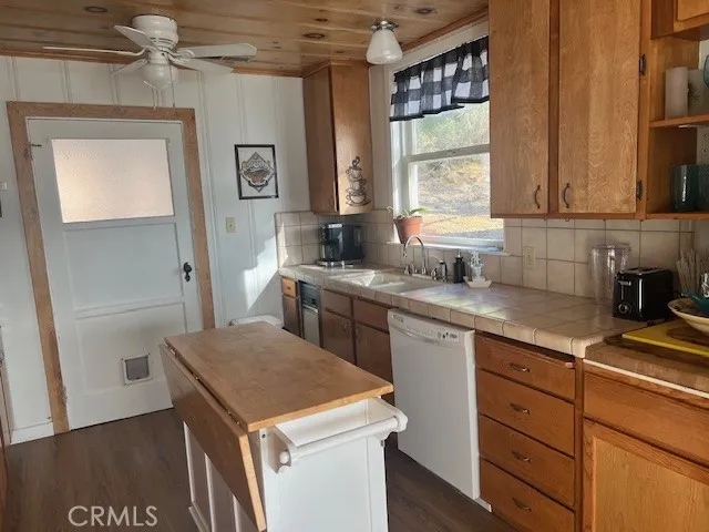12605 Lakeshore Drive, Clearlake, California 95422